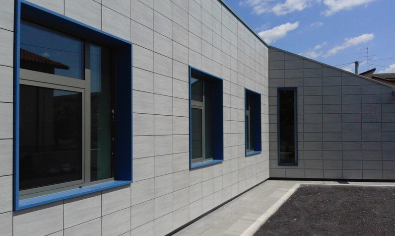 Solceller integrerade i fasadsystem